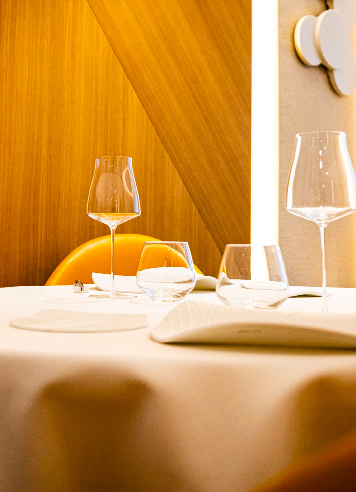 Chapeau Rouge - Restaurant Interior