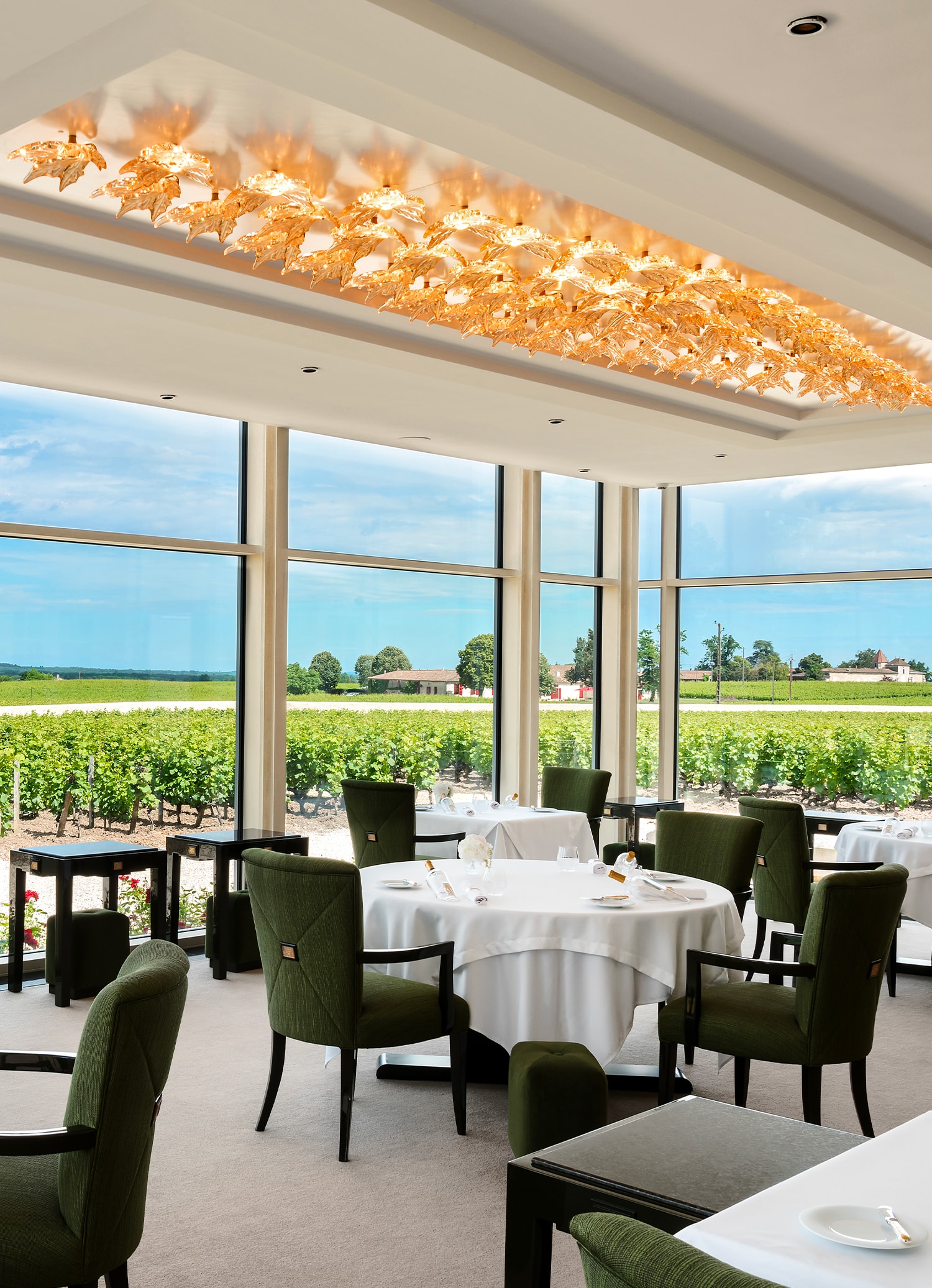 Château Lafaurie-Peyraguey - Restaurant Interior