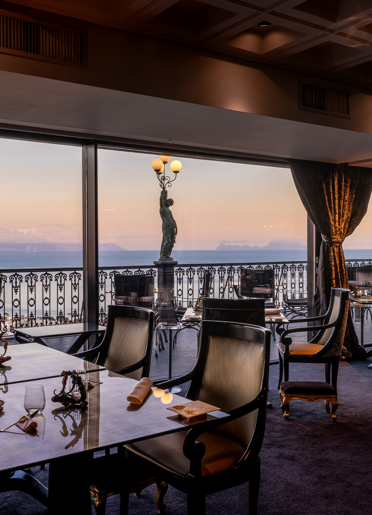 George Restaurant - Restaurant Interior