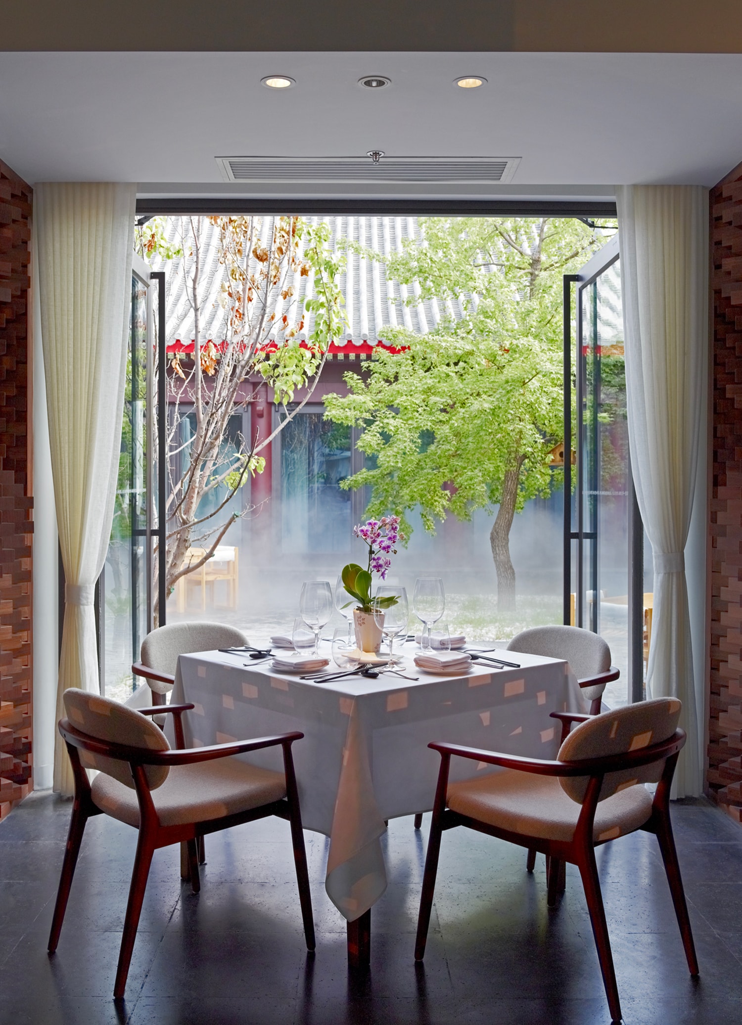 King’s Joy - Restaurant Interior