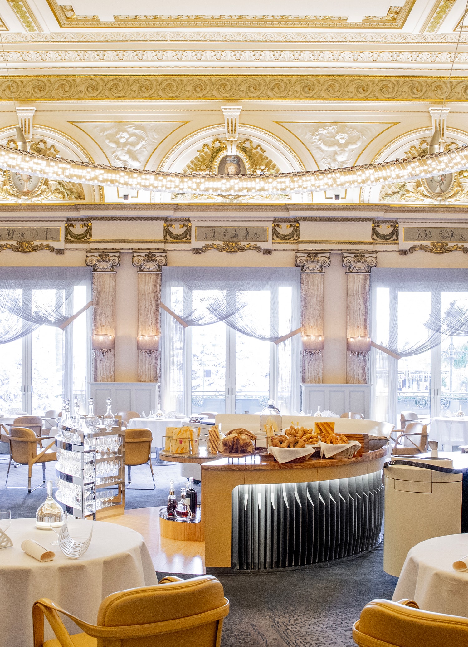 le louis xv – alain ducasse - Restaurant Interior