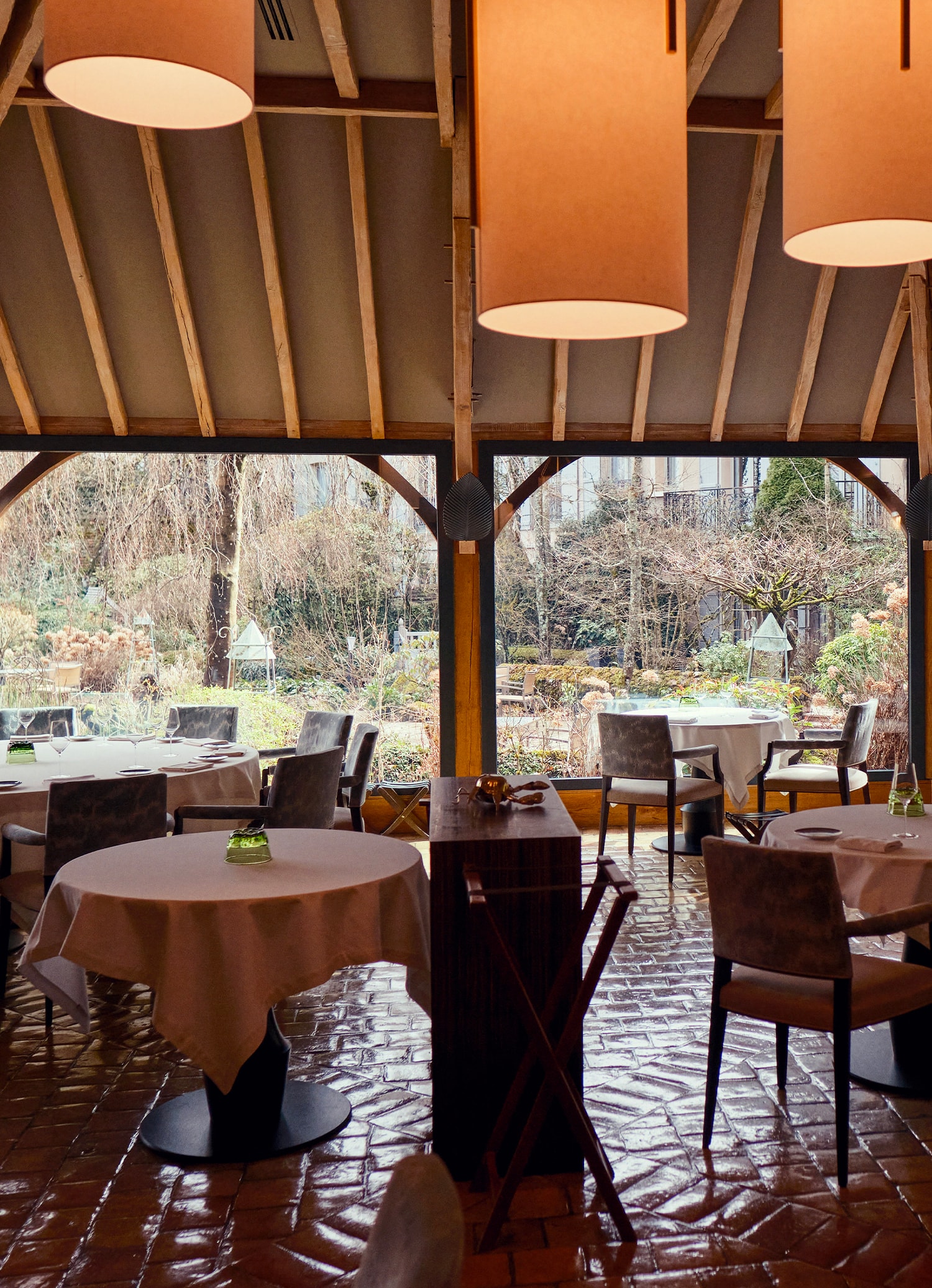 Le Relais Bernard Loiseau - Restaurant Interior