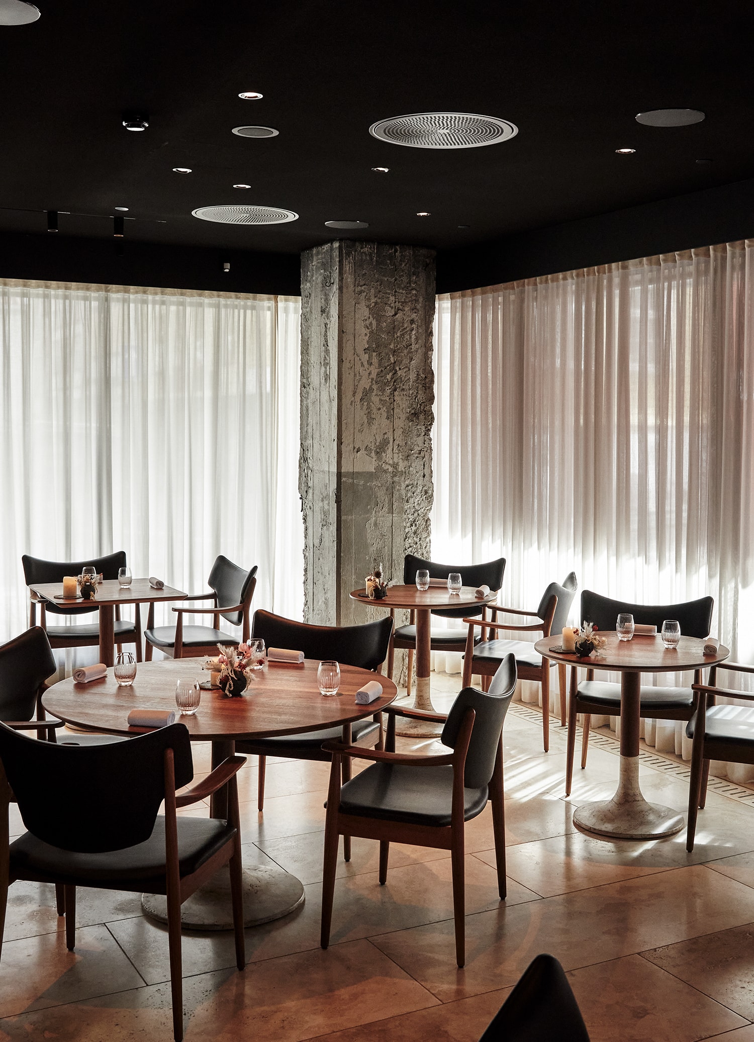 Re-Naa - Intérieur du Restaurant