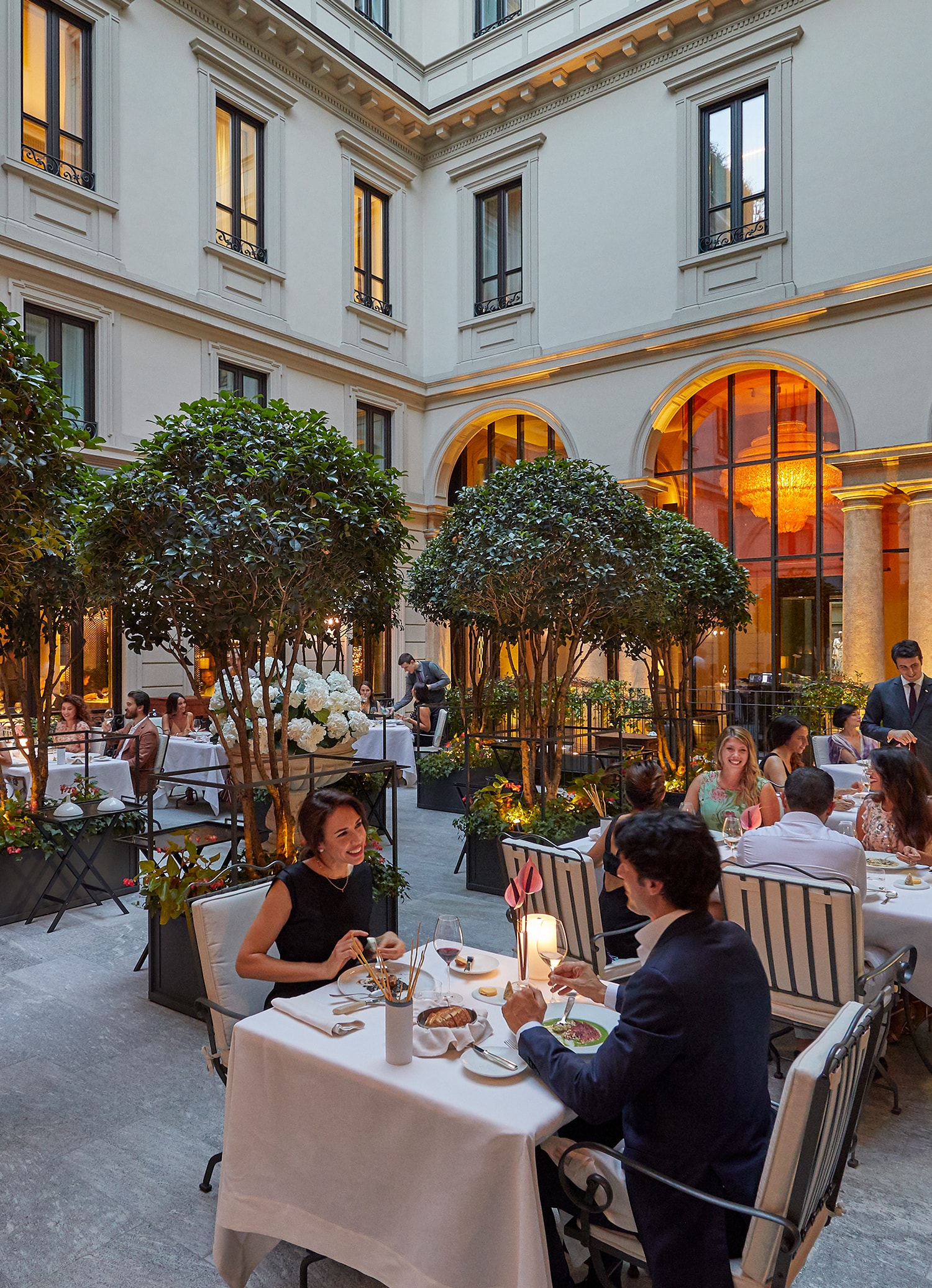 Seta - Restaurant Interior