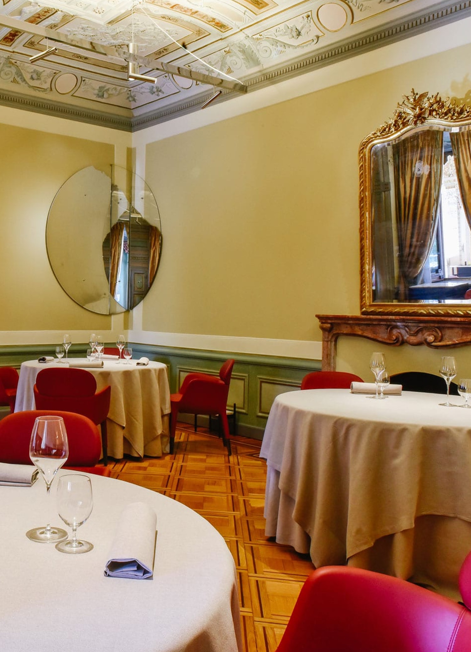 Villa Crespi - Restaurant Interior