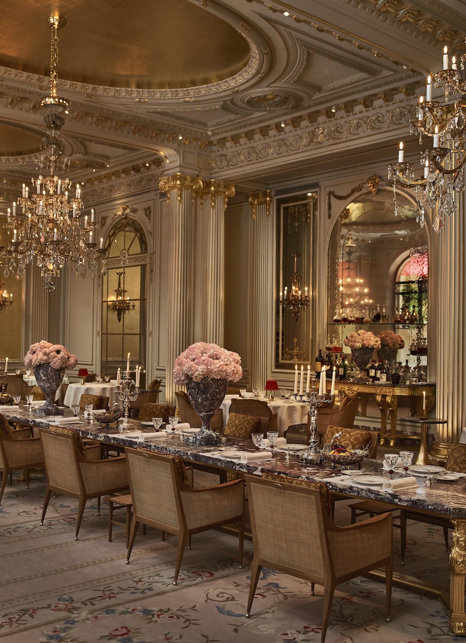 Plaza Athénée dining room overview (2) copie